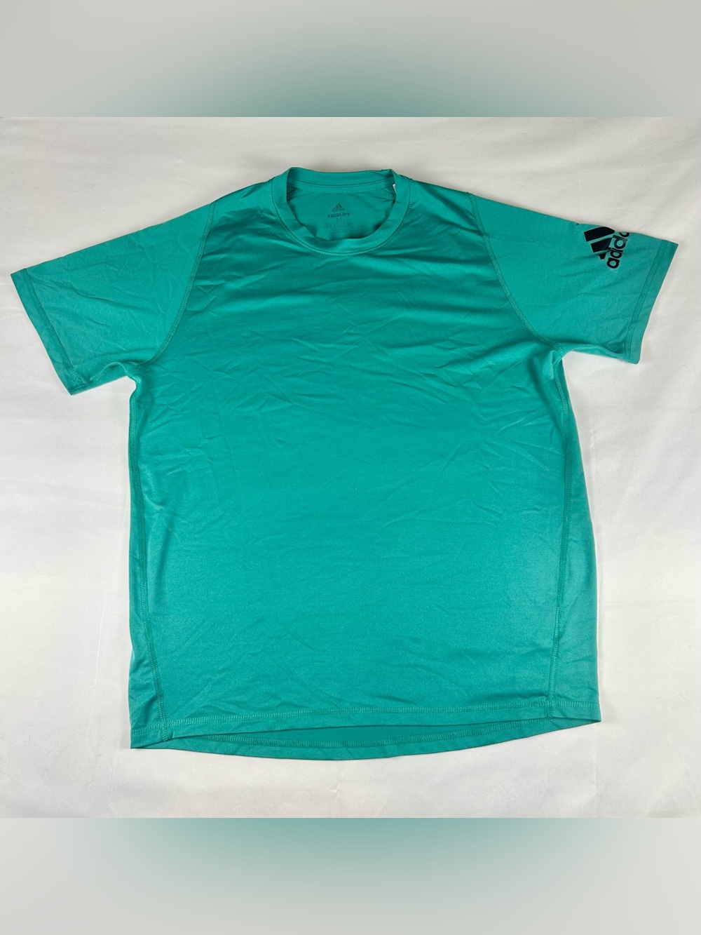 Adidas T-Shirt Men’s Medium Freelift Solid Tee Athleisure Gym Wear Activewear